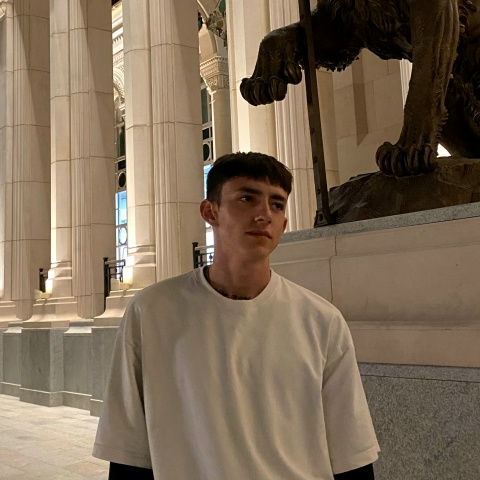 Артём Азизов